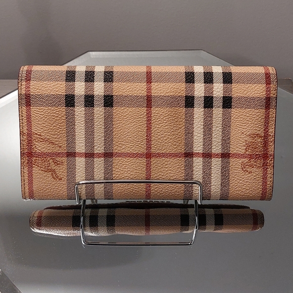 Burberry Haymarket Check wallet - Picture 5 of 16